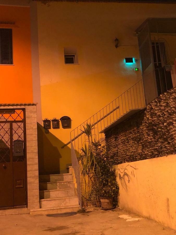 Room25Mq Picasso Cercola Exterior foto